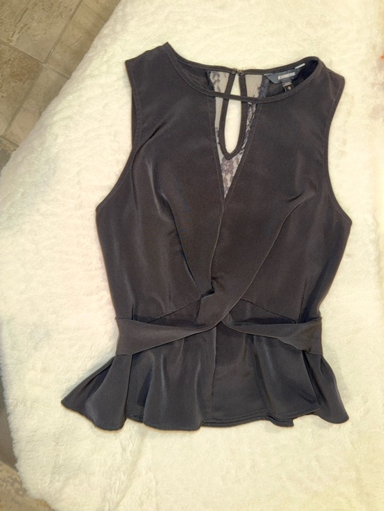 Express Tops - 2 x 20$ Express Black Sleeveless Peplum Camisole with Lace Keyhole Size XS